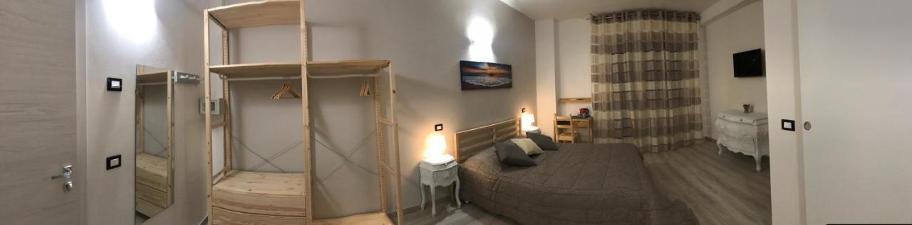 מלון Attico Livorno Bed & Relax מראה חיצוני תמונה
